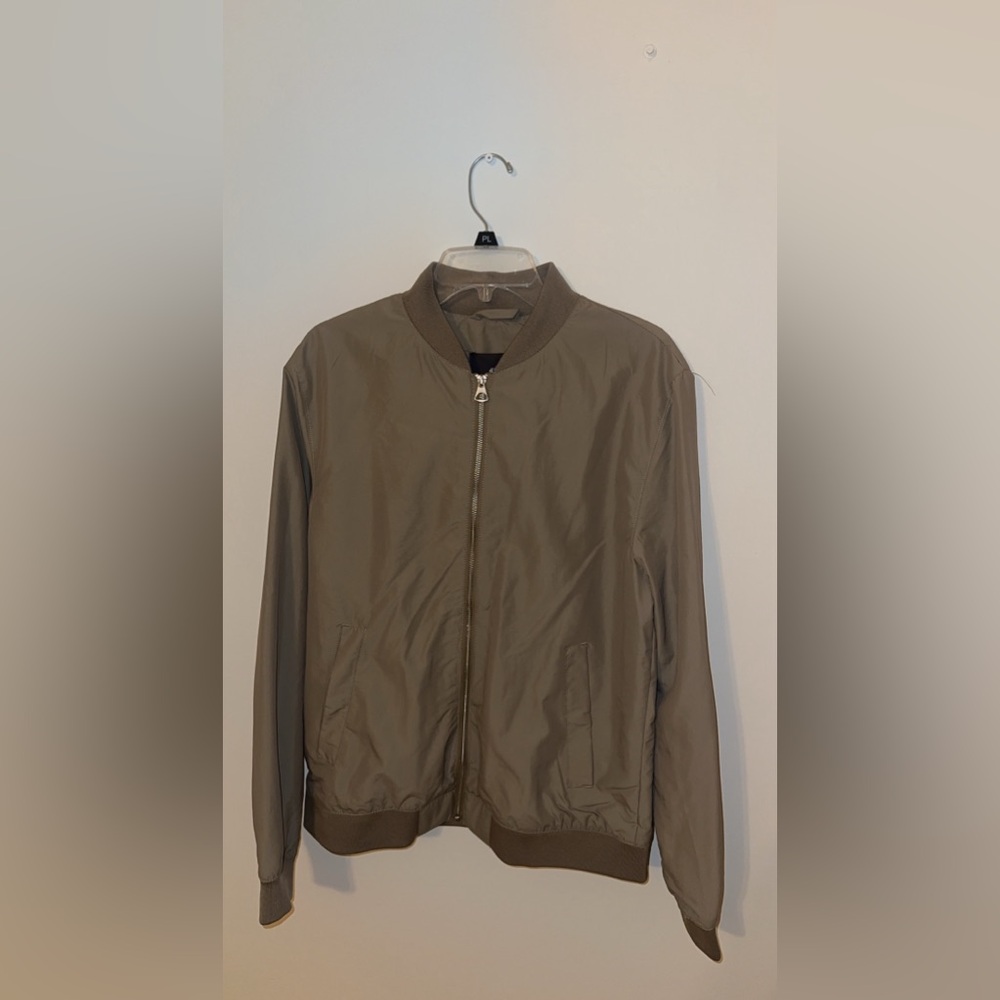 New With Tag Men’s Lightweight HM Jacket